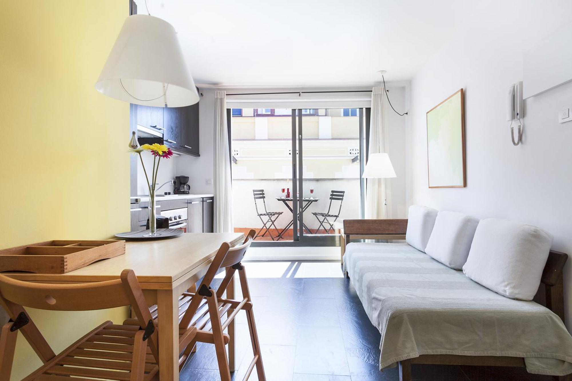 Inside Barcelona Apartments Esparteria Стая снимка