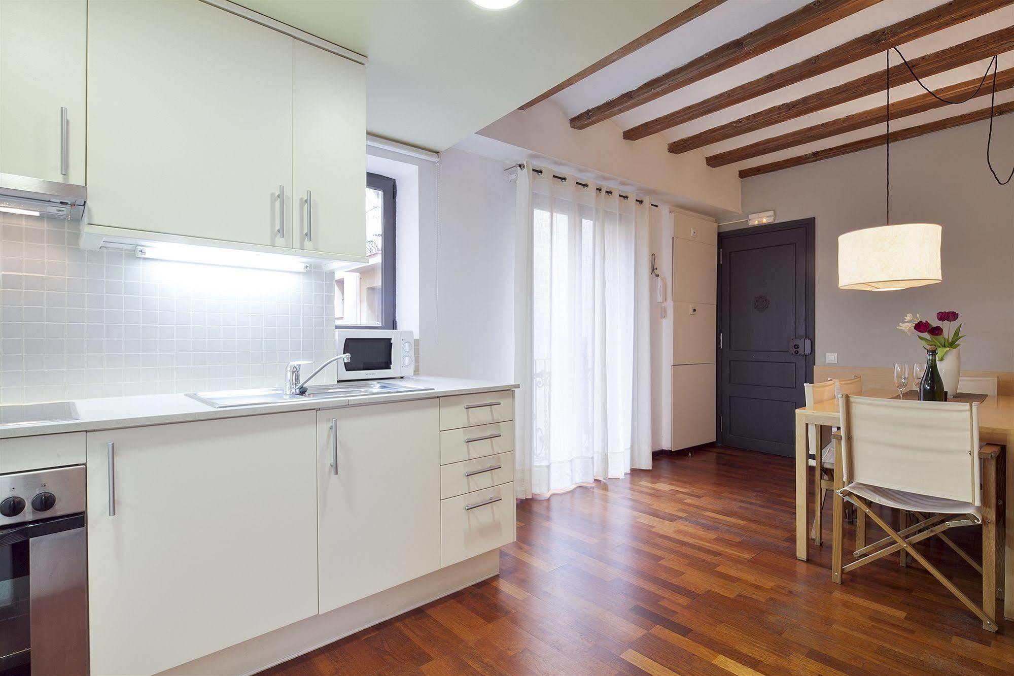 Inside Barcelona Apartments Esparteria Екстериор снимка