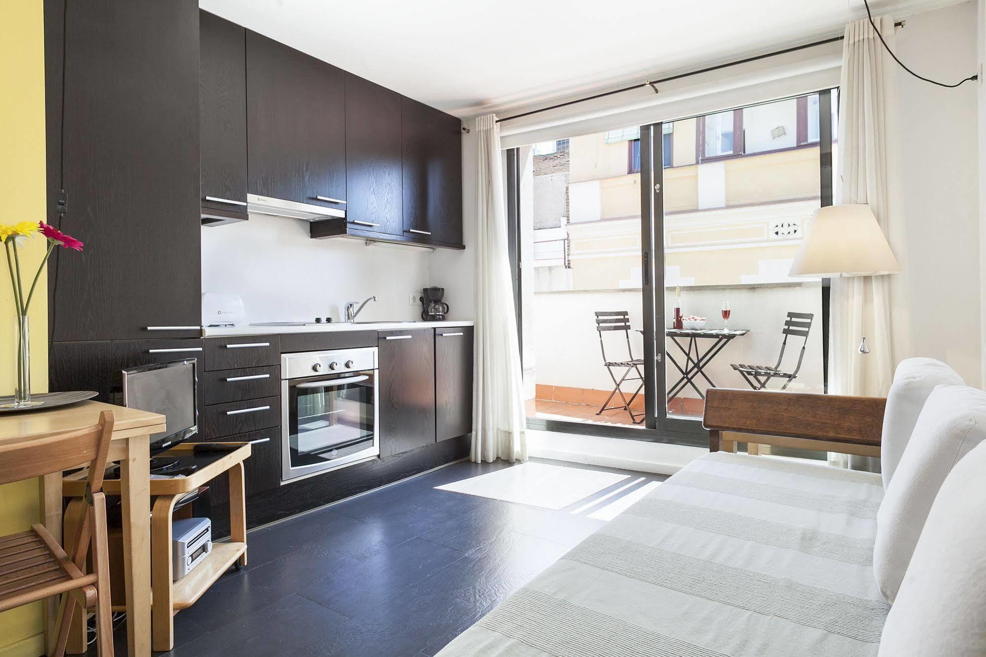 Inside Barcelona Apartments Esparteria Екстериор снимка