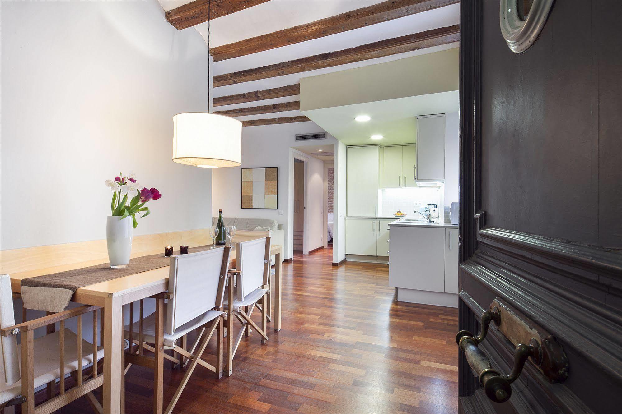 Inside Barcelona Apartments Esparteria Екстериор снимка