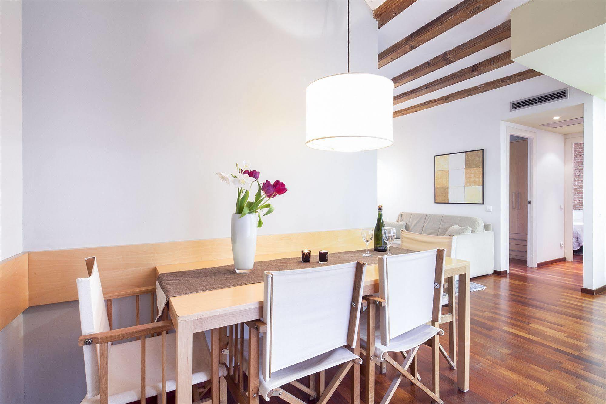 Inside Barcelona Apartments Esparteria Екстериор снимка