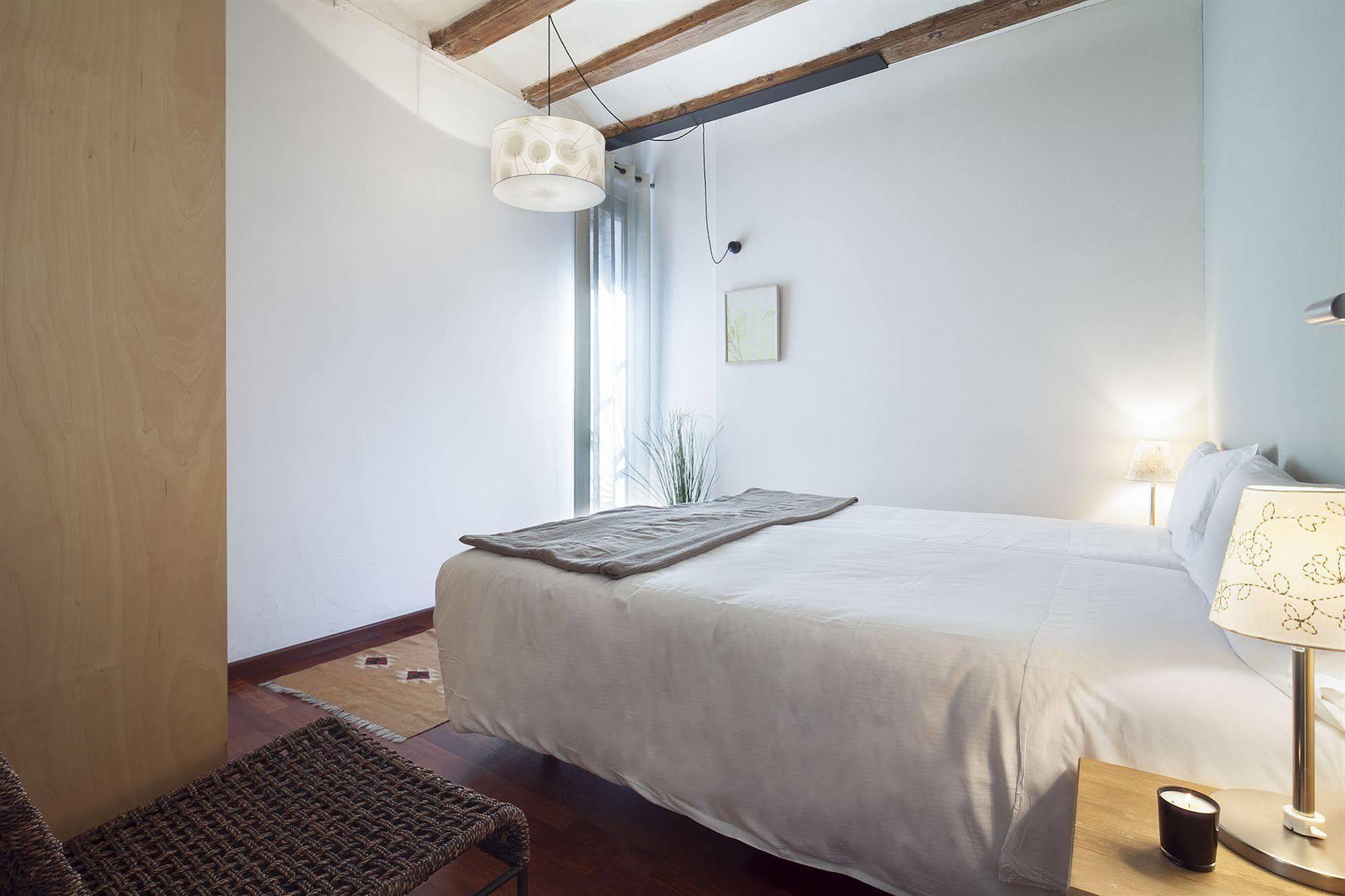 Inside Barcelona Apartments Esparteria Екстериор снимка
