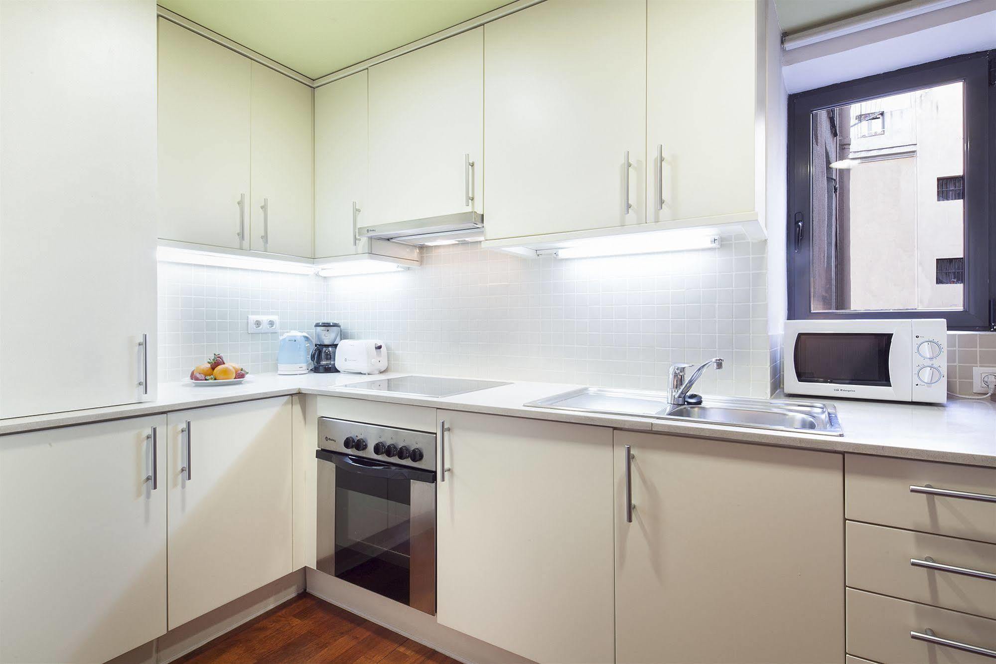 Inside Barcelona Apartments Esparteria Екстериор снимка